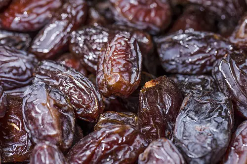Premium Kabkab dates from Iran displayed for international wholesale export by NOVEXPORT